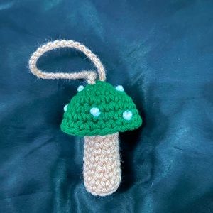 🍄 handmade crochet mushroom chapstick holder